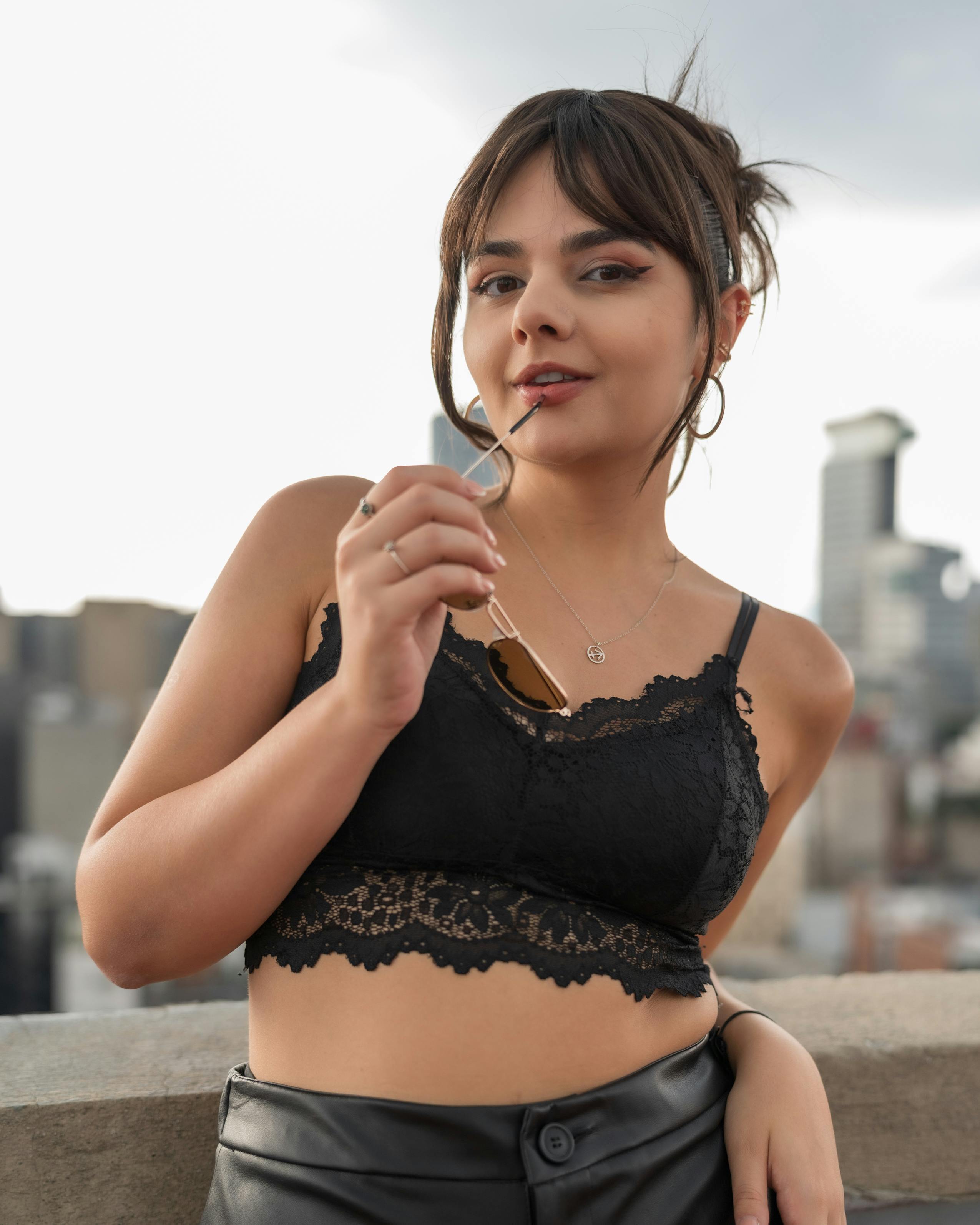 把日子拍亮：都市治愈海报图